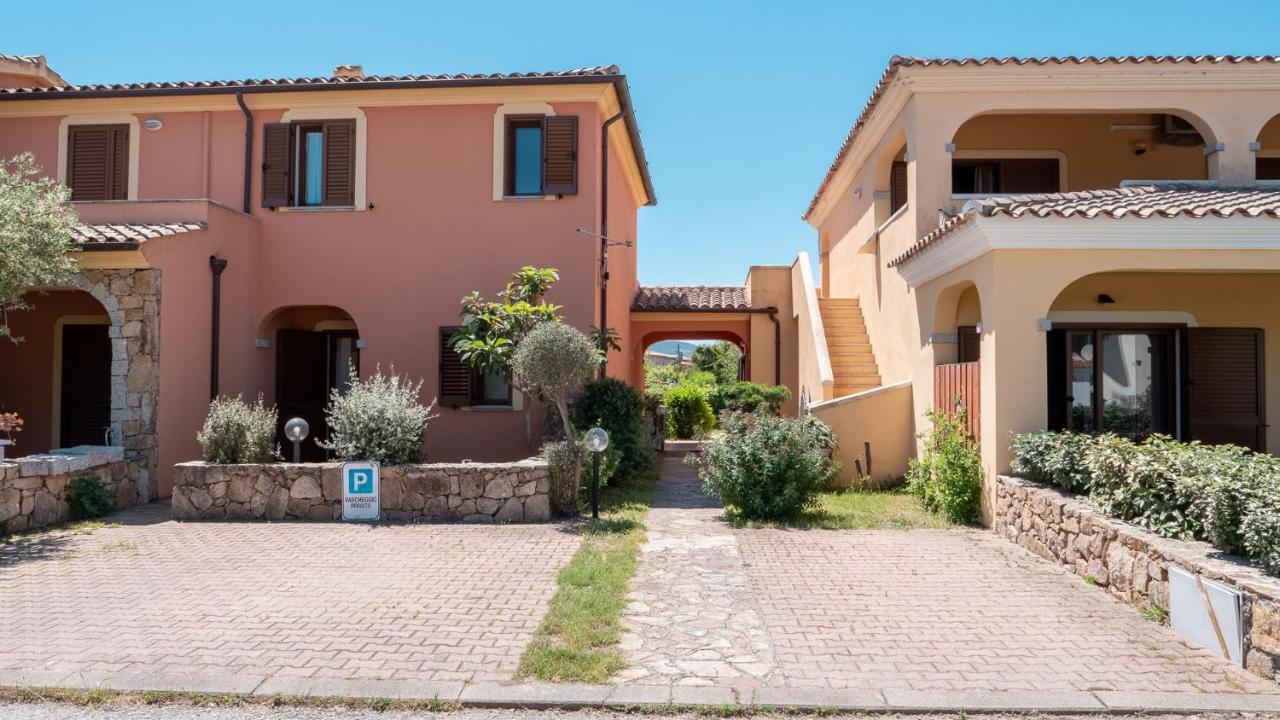 Casa Vacanza La Suaredda 圣特奥多罗 外观 照片